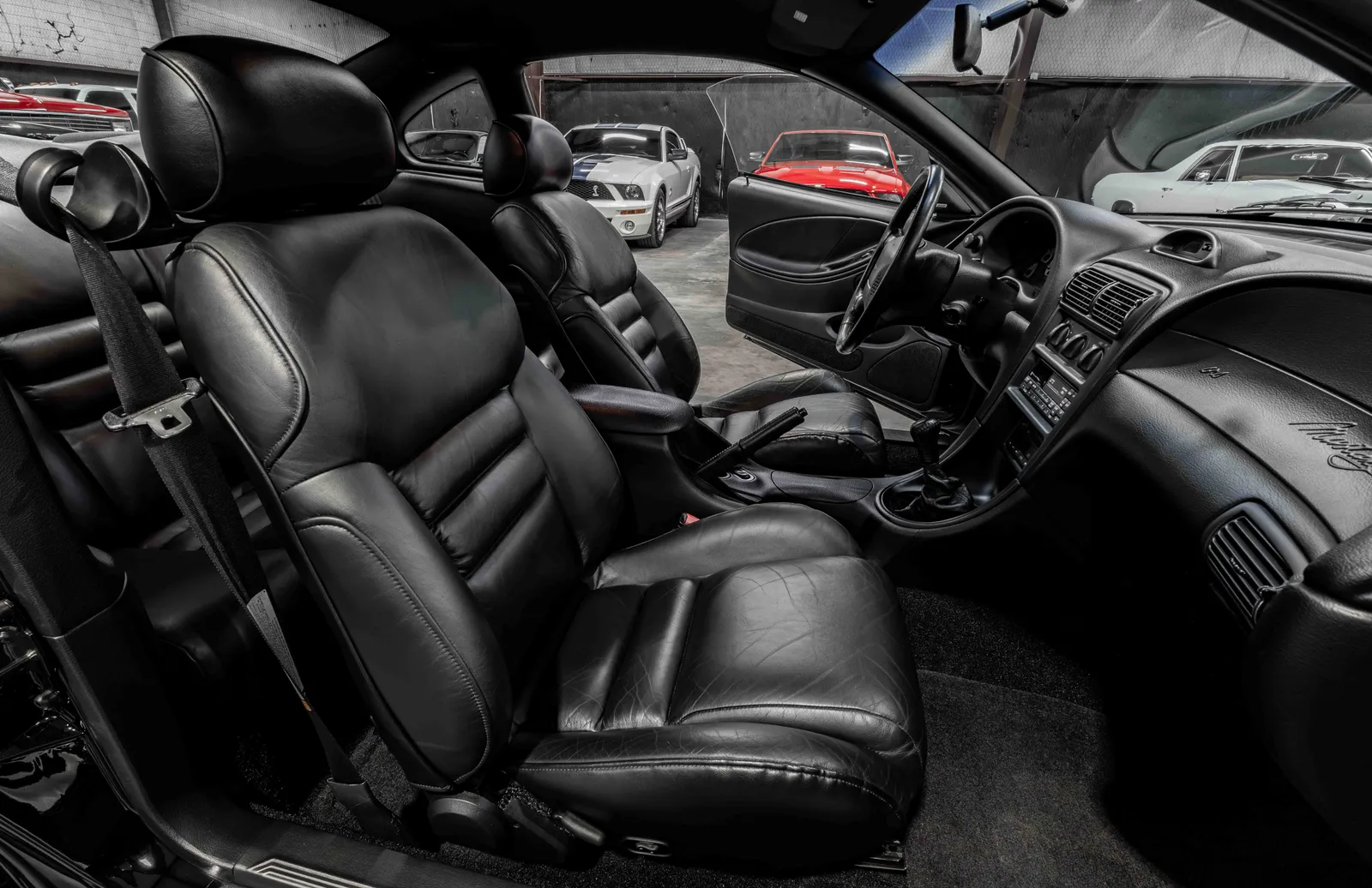 15_ 1995-Ford-Cobra- Black-222612--45.jpg